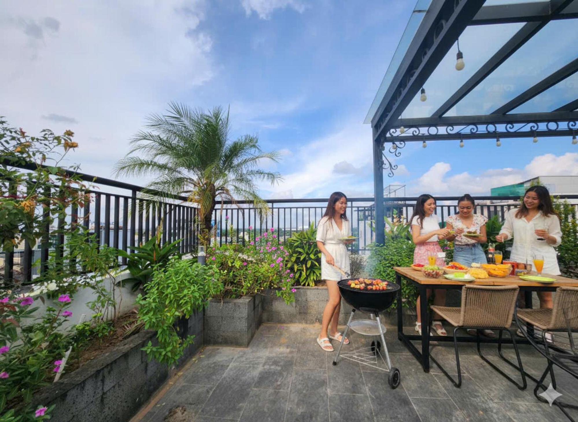 Lunaria Two Bedroom Apartment - The Epicenter Of Luxury And Convenience — Photos 1