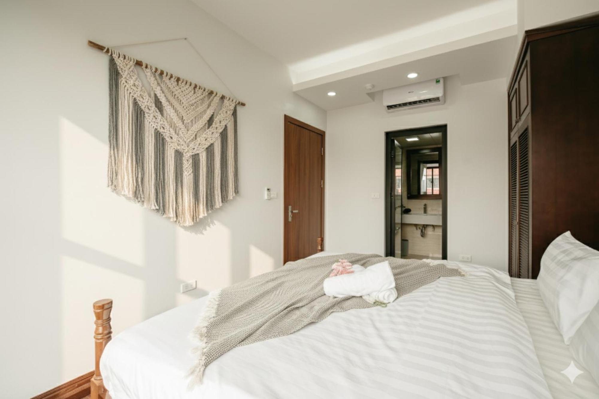 Lunaria Two Bedroom Apartment - The Epicenter Of Luxury And Convenience — Photos 3